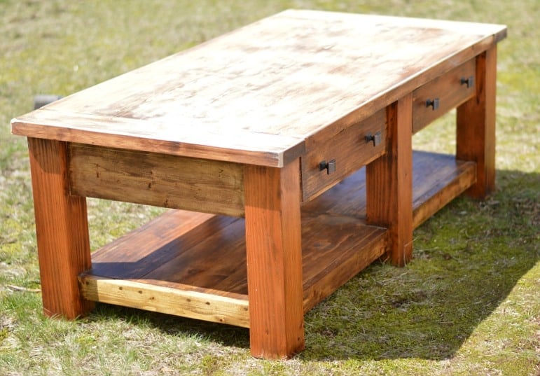 How to Paint Wood Furniture With Only One Product